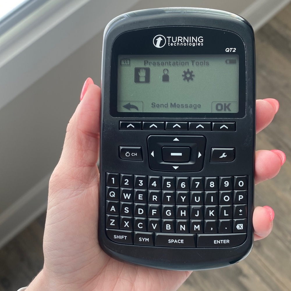Turning technologies QT2 response device